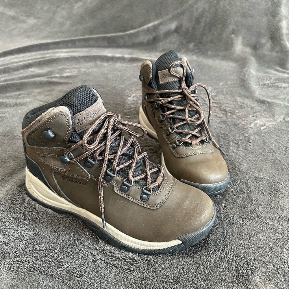 Columbia Women’s Hiking Boots in Dark Brown
